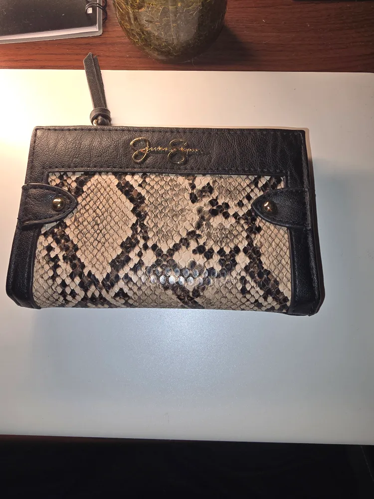 Jessica Simpson Wallet image indicator(2)