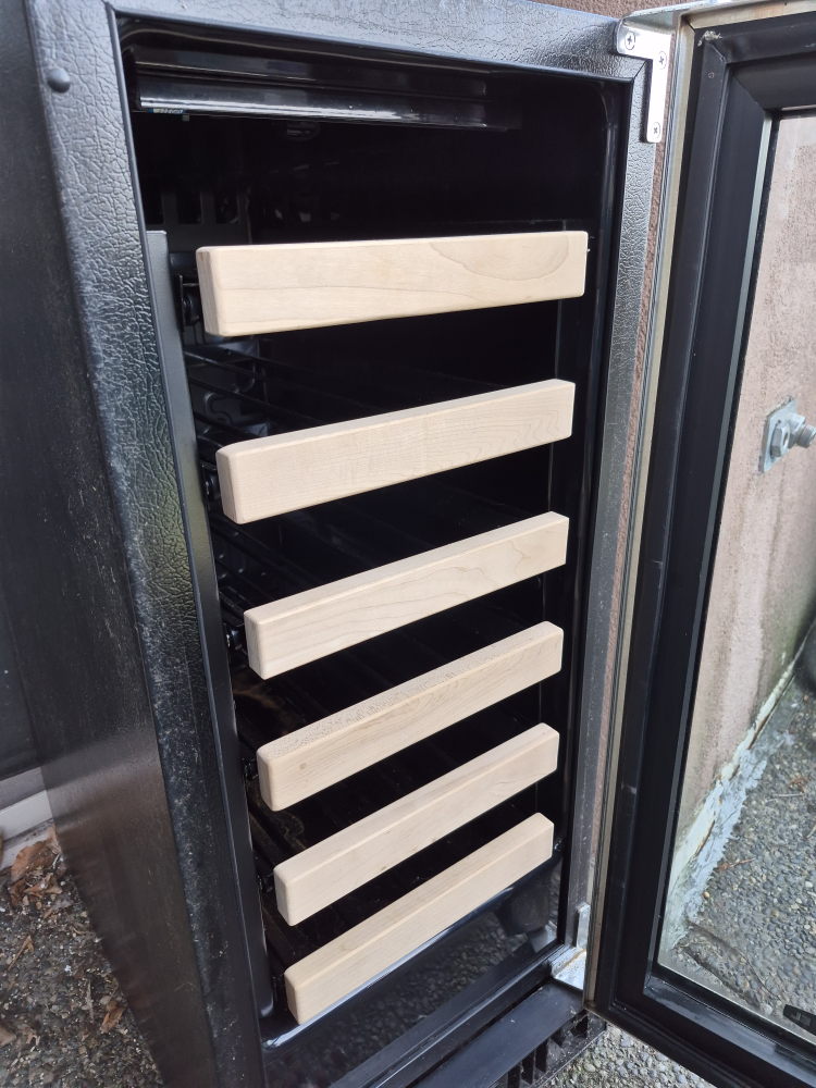 Marvel Wine Refrigerator - photo 3