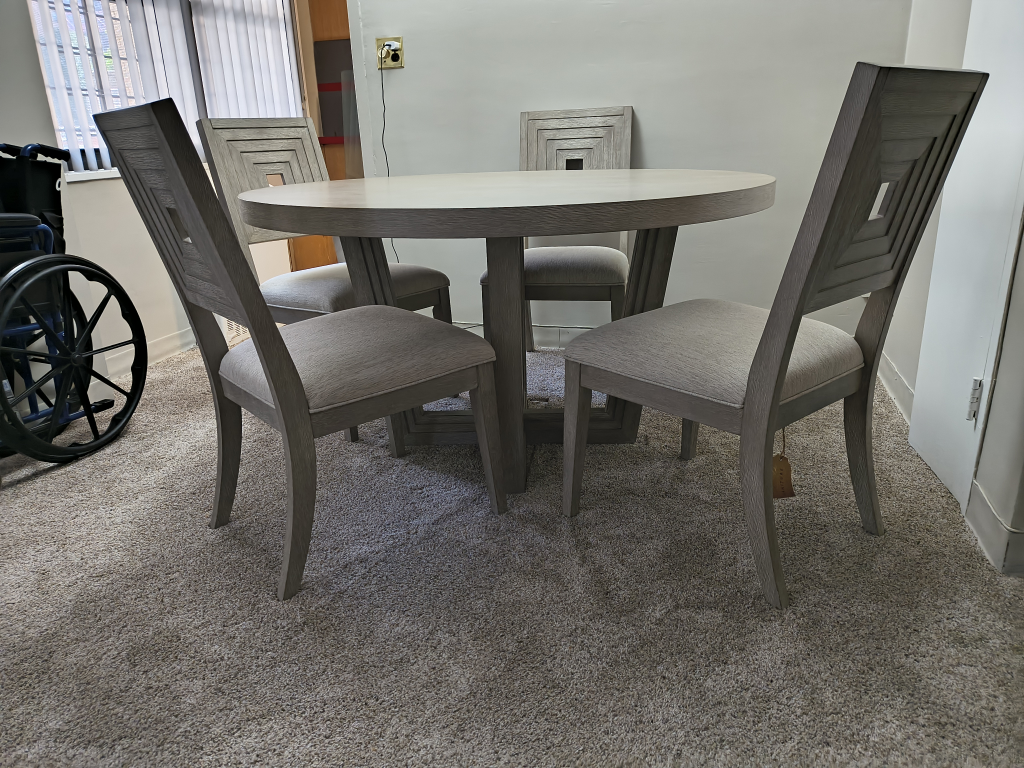 Dining Table with 4 Chairs - photo 2