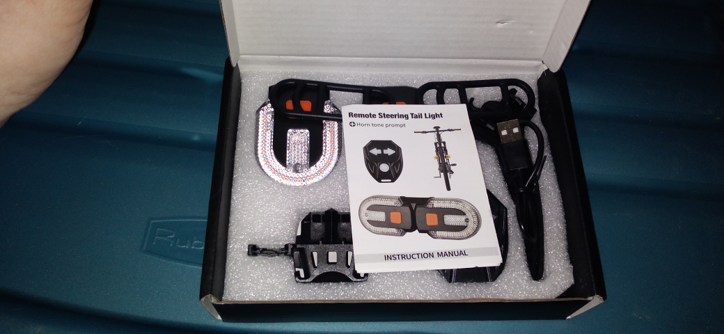 🥕BNIBNU - Bicycle turn signal w remote - 20 FIRM🥕 - photo 2