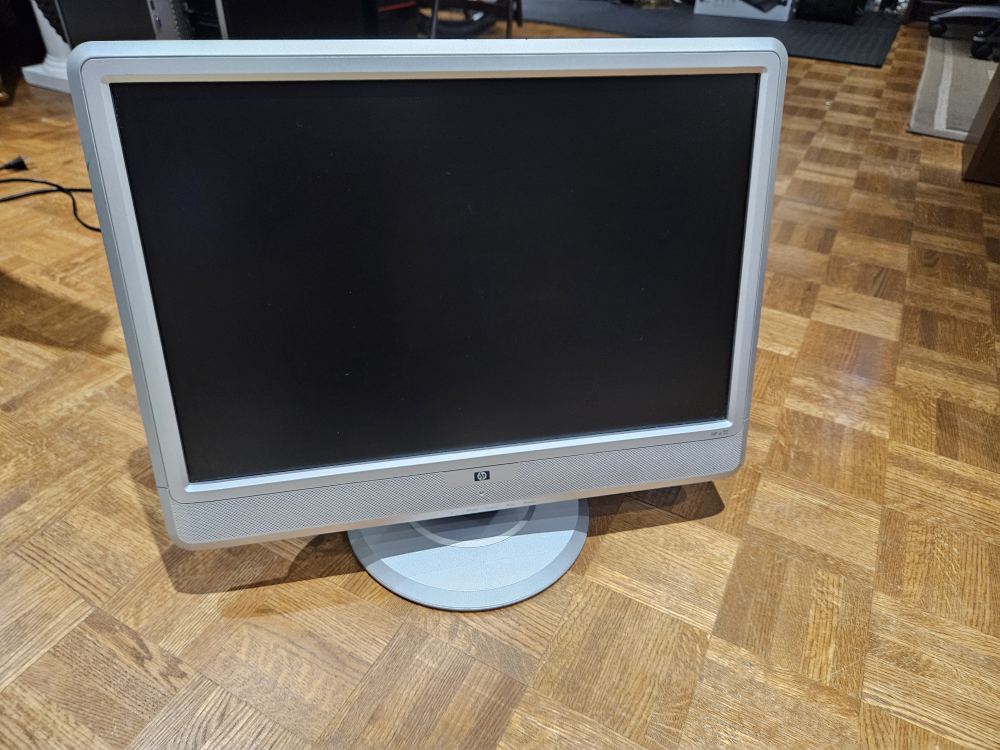 HP W22 22" Monitor