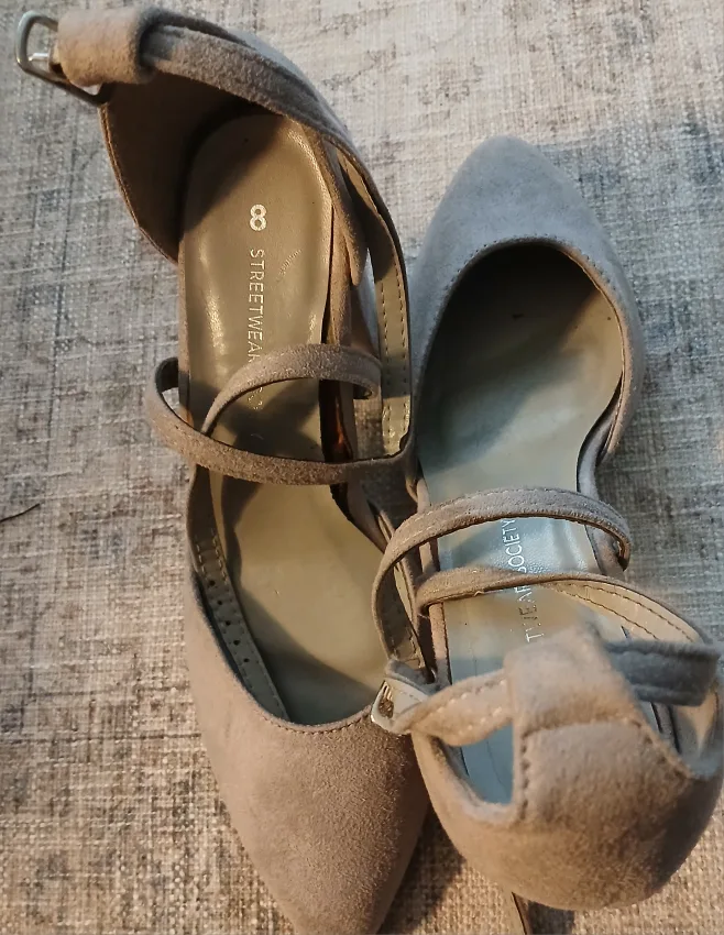Streetwear Society Grey Heels - Size 8 thumbnail