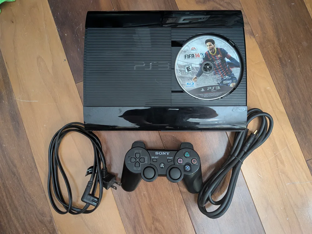 Sony PS3 Super Slim, great condition thumbnail