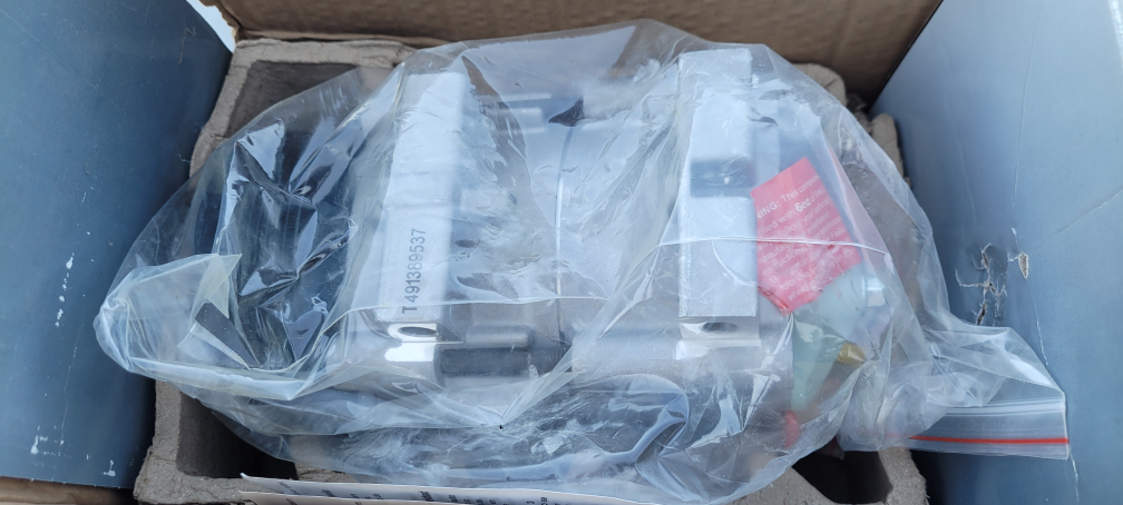 A/C compressor - photo 2