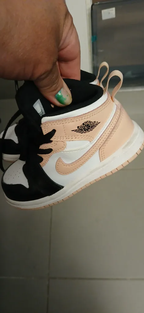 Jordan 1 Mid SE Toddler Shoes - Size 7C image indicator(3)