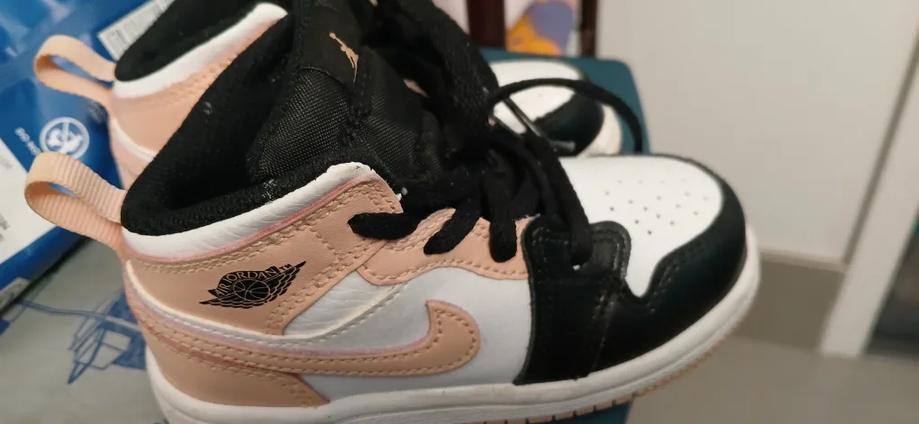 Jordan 1 Mid SE Toddler Shoes - Size 7C image indicator(5)