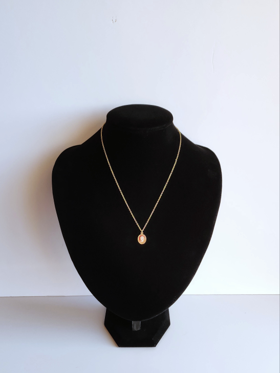 Small Cameo Pendant Necklace - photo 2