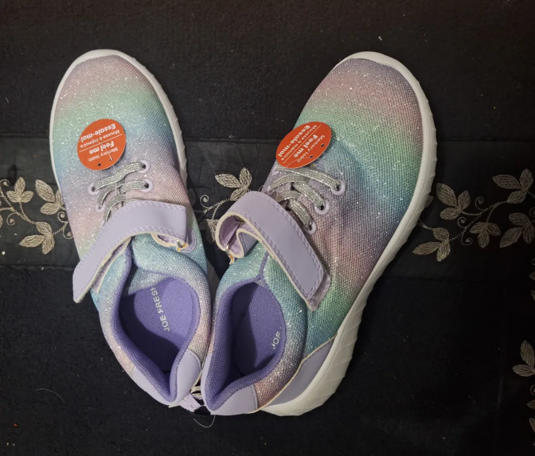 New Joe Fresh Kids' Glitter Sneakers - Size 3 thumbnail