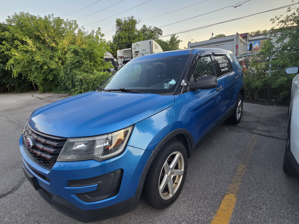 2016 ford explorer intercepted vehicle, great shape