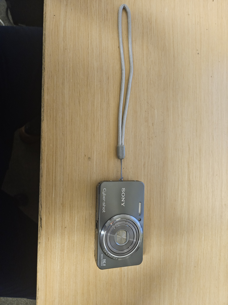 Sony Cyber-shot Digital Camera - photo 3