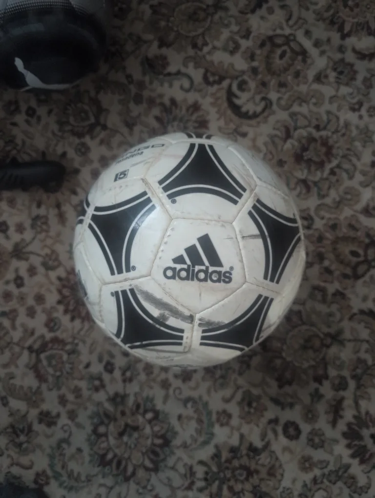 Adidas Tango Pasadena Soccer Ball thumbnail