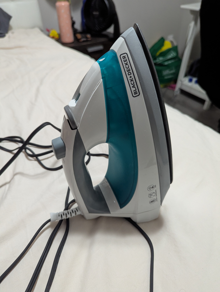 Black+Decker Easy Steam Iron