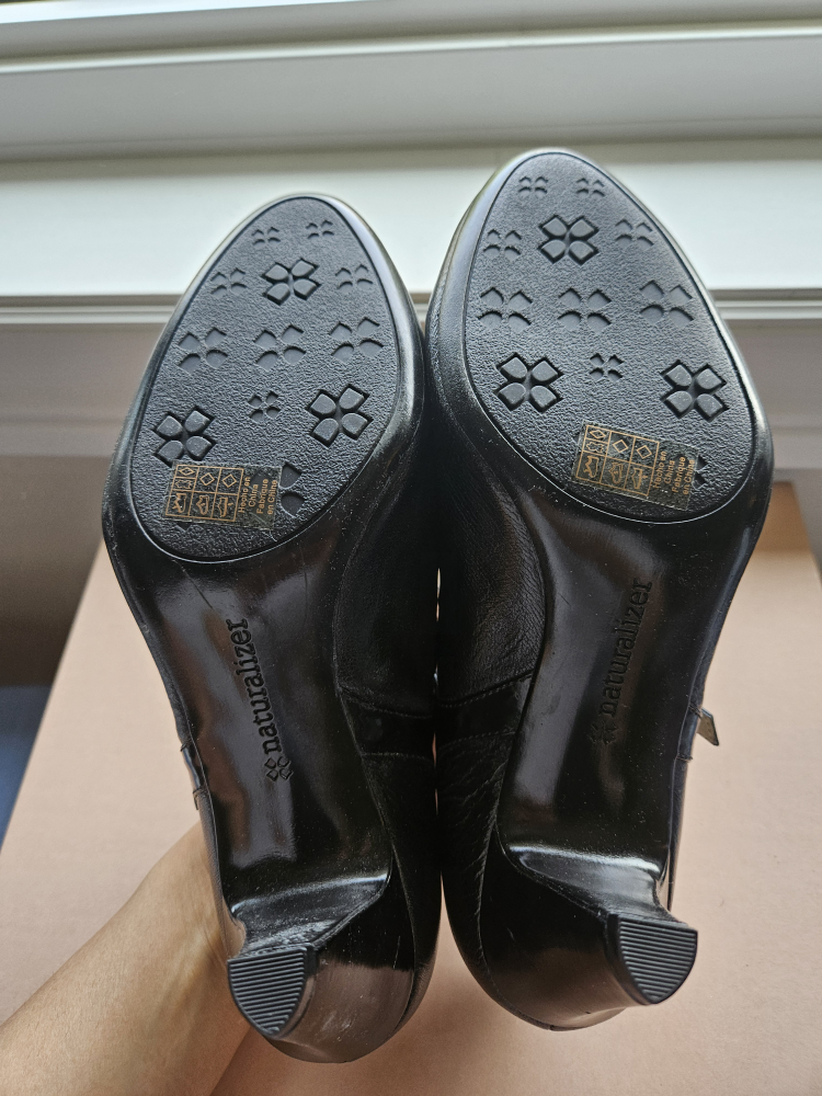 Naturalizer black mary jane 2.75'' heels 6.5W - photo 5
