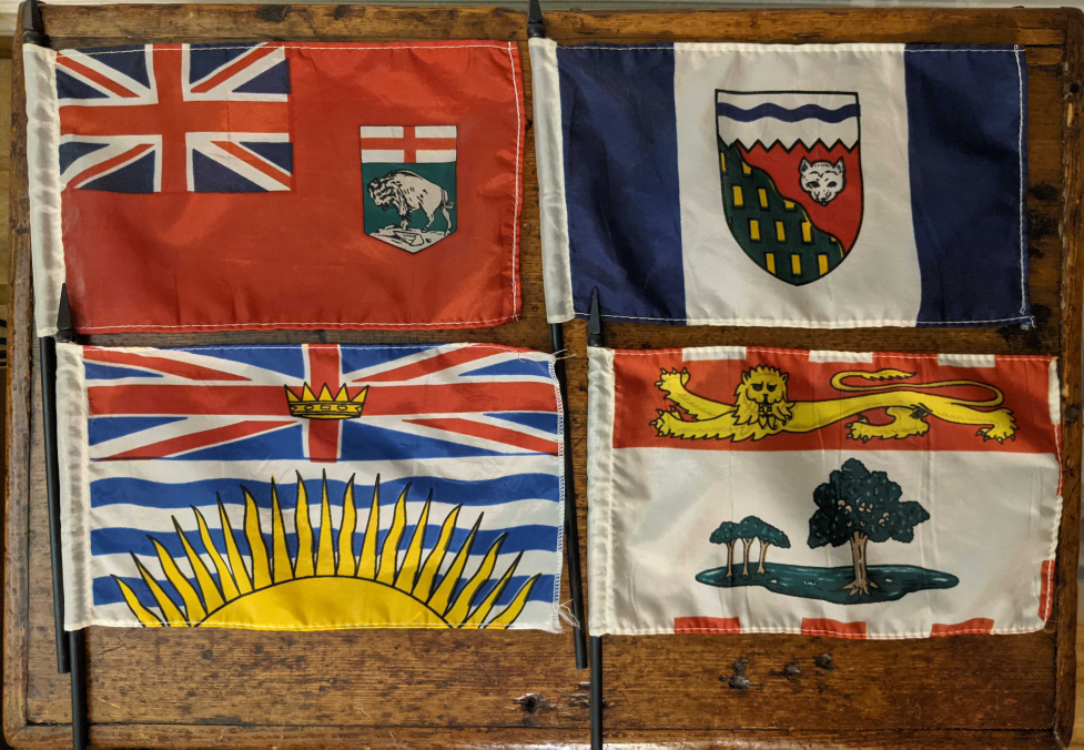 Canadian provincial and territory desktop flags set - photo 4