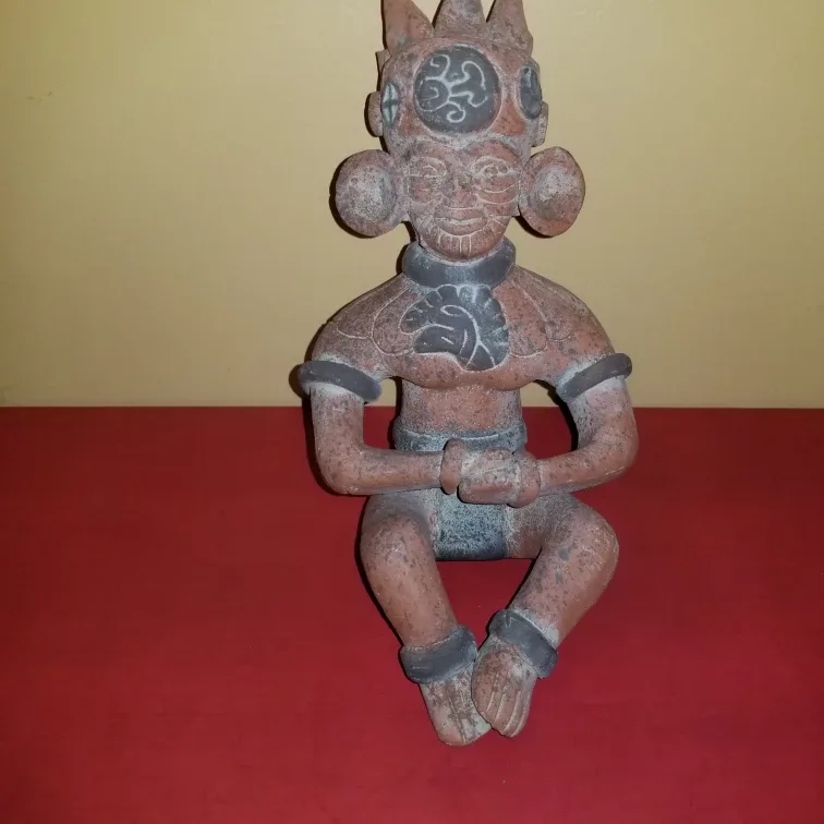 Terracotta Mayan Figurine thumbnail