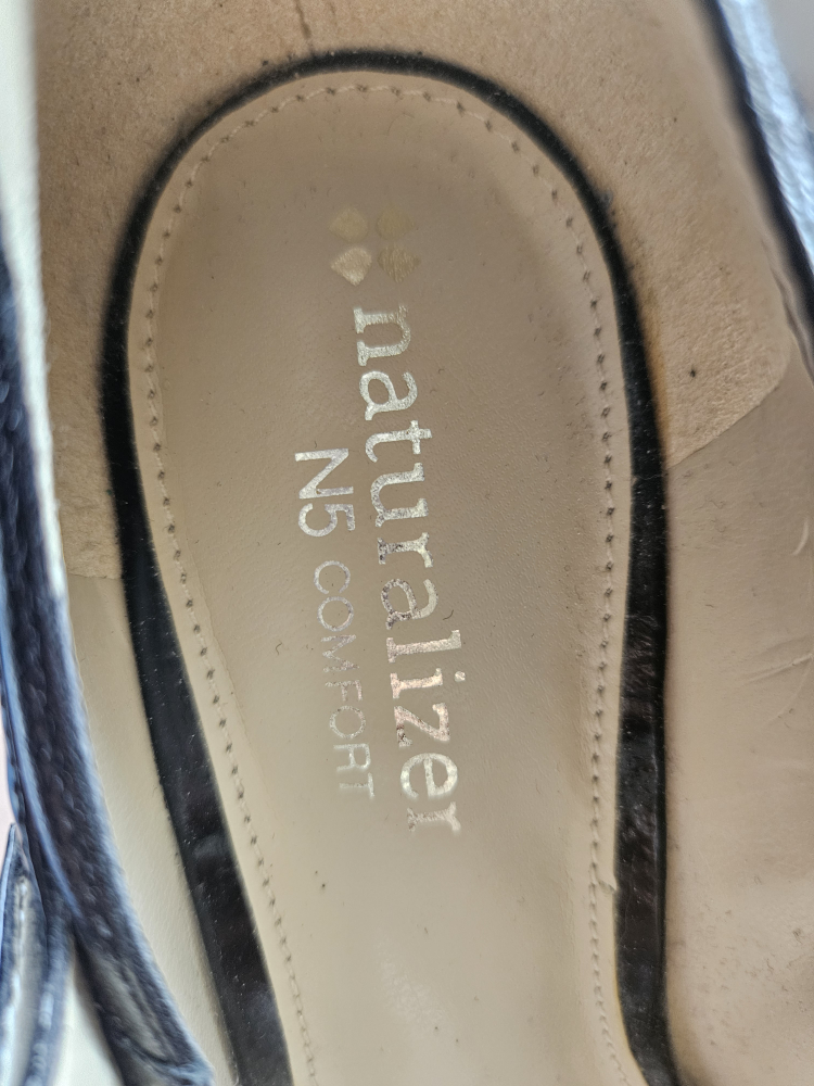 Naturalizer black mary jane 2.75'' heels 6.5W - photo 3