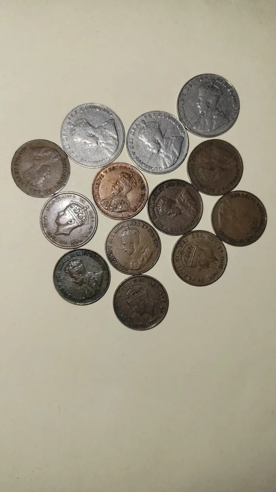 Vintage Canadian Coins - Pennies & Nickels image indicator(2)
