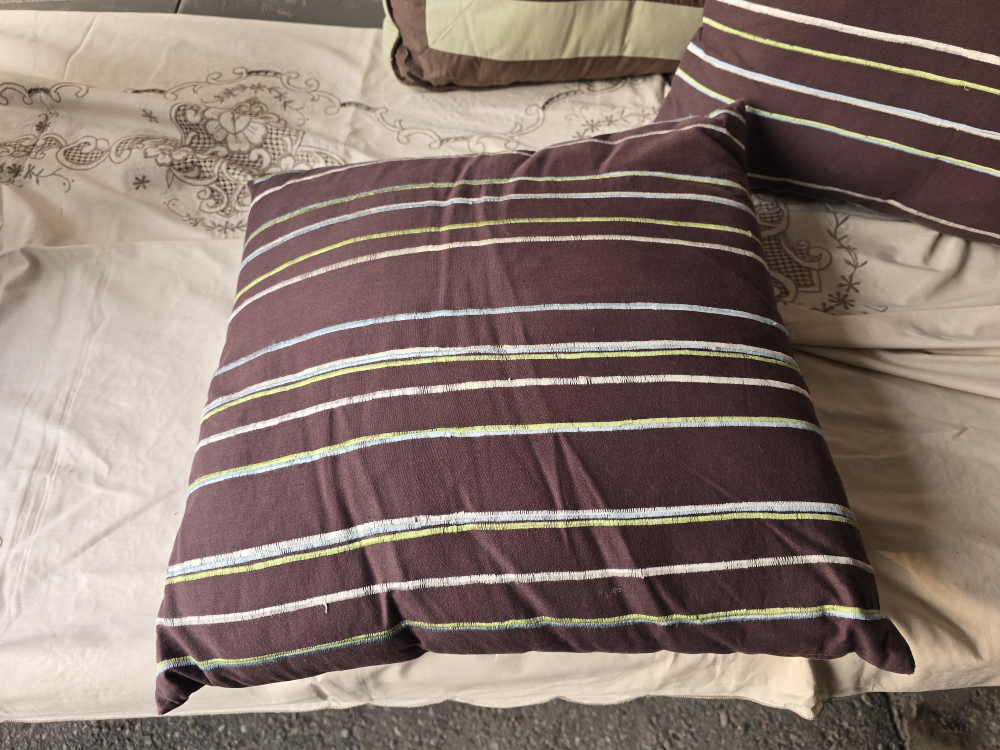 Throw Pillows - Set of 3 - photo 2