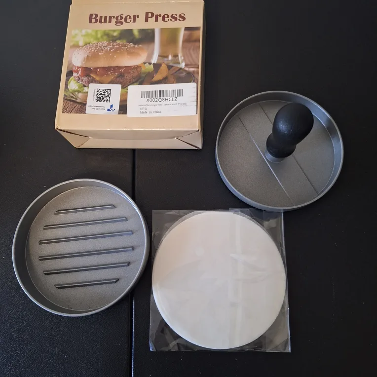 Burger Press Kit - New in Box image indicator(2)