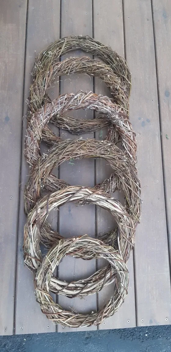 Grapevine Wreaths - 12-16 inch Diameter thumbnail