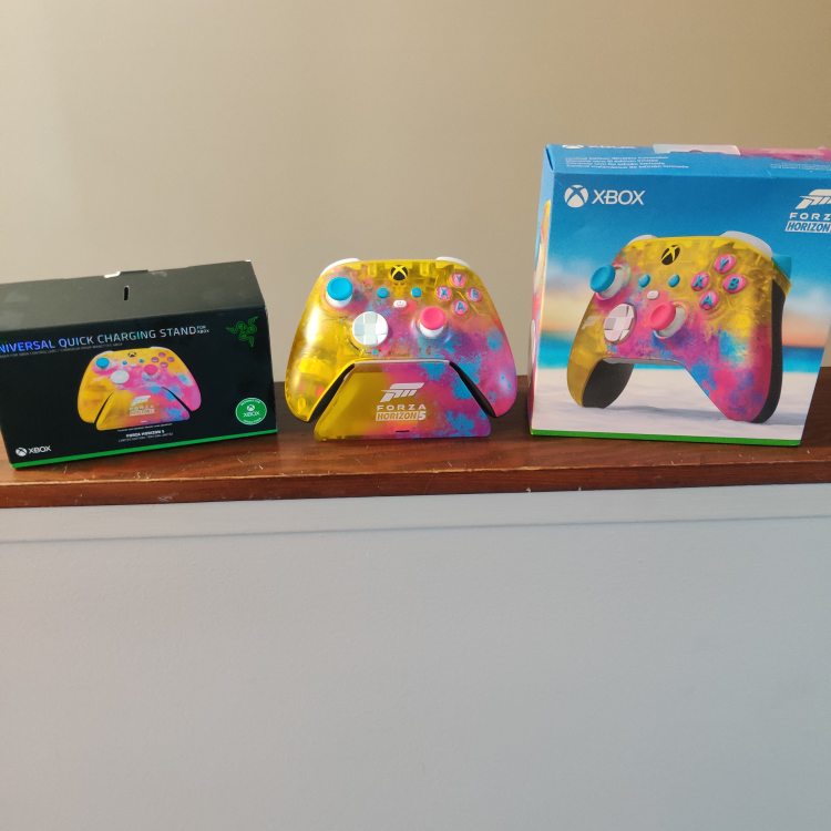 Xbox Forza Horizon 5 Limited Edition Controller + Razor Stand - photo 2