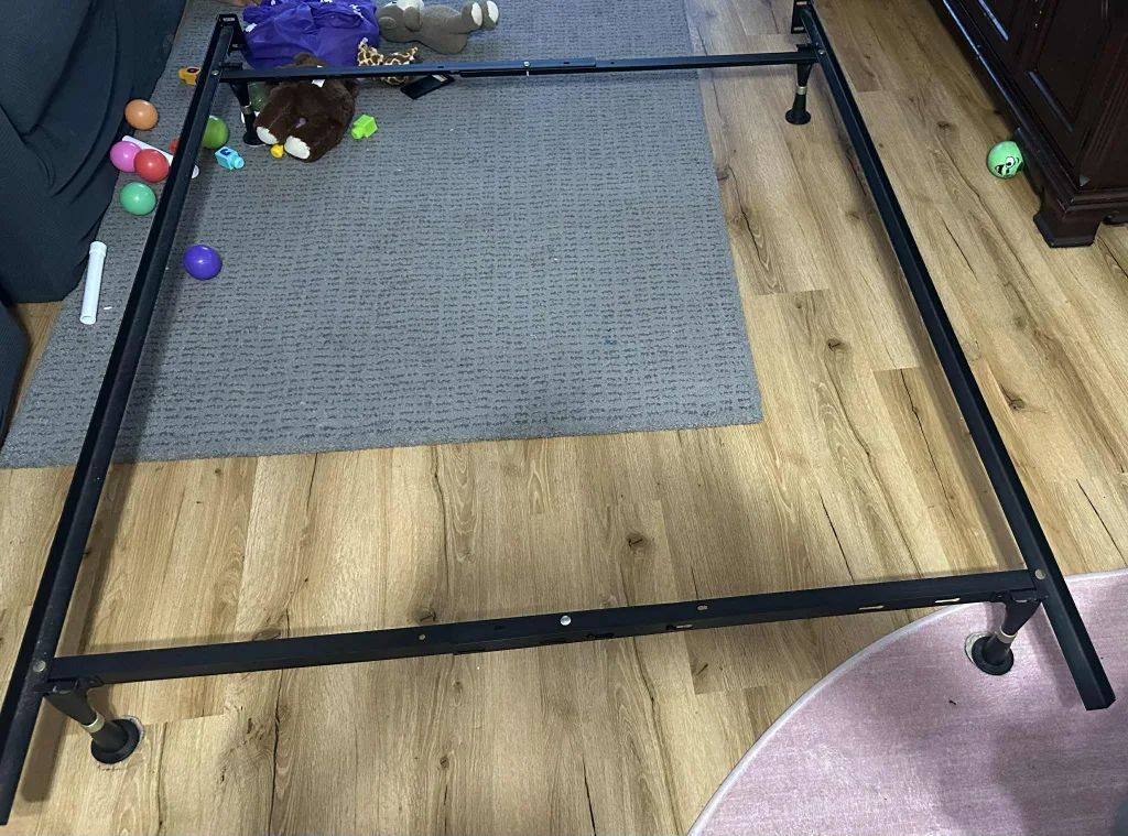 Full/Double metal bed frame and bed box image indicator(4)