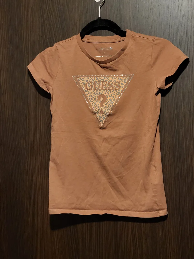 Guess Bundle Of 2 Size 12 Girl Shirts image indicator(2)