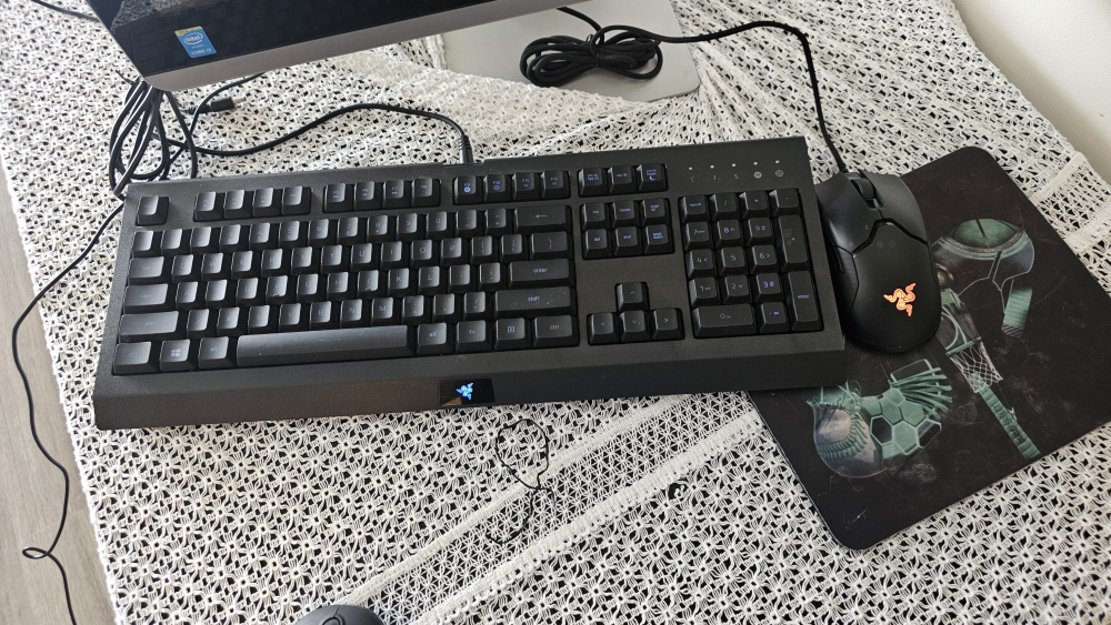 Bundle deal All in one Desktop Keyboard Mouse Mousepad Speakers - photo 2