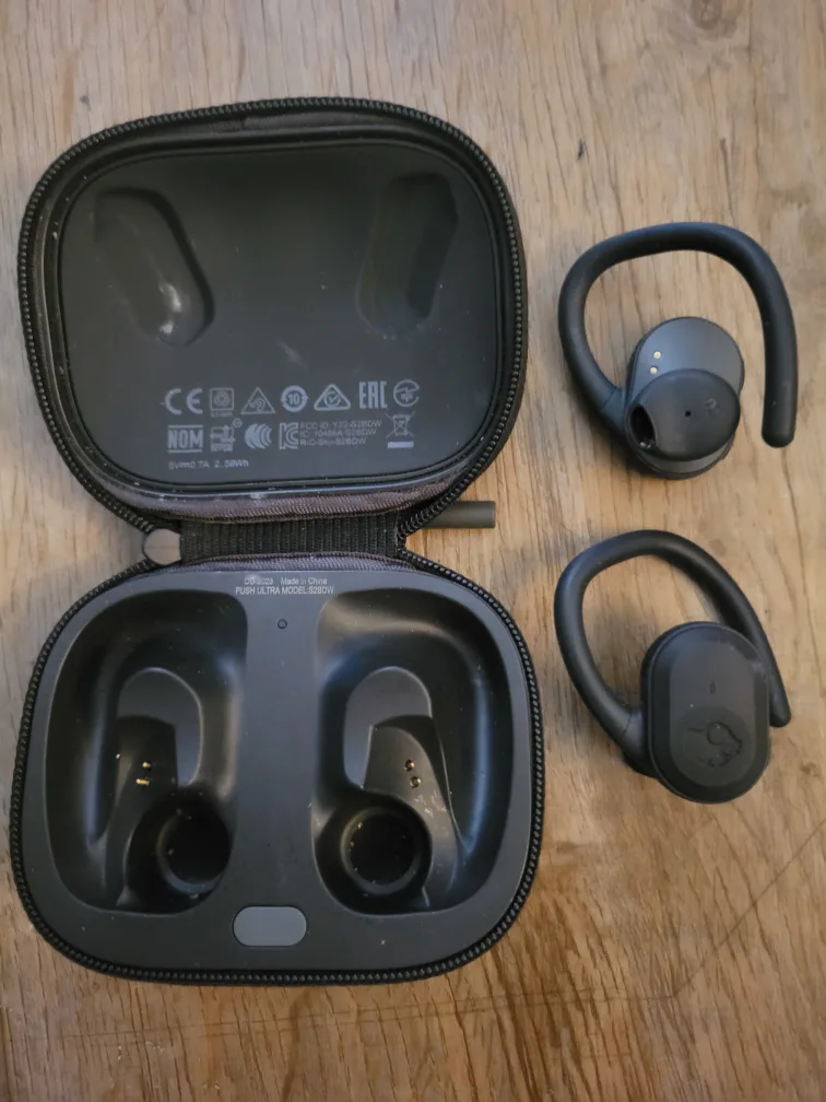 Skullcandy Push Ultra Wireless Earbuds - Black image indicator(2)