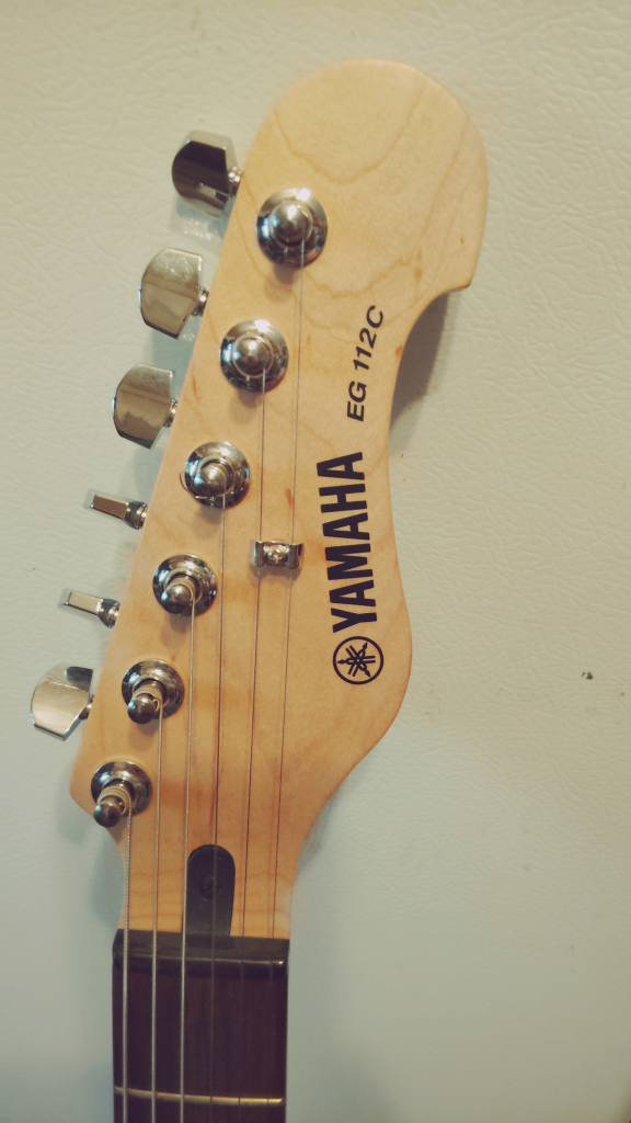 Yamaha Electric Guitar - photo 3