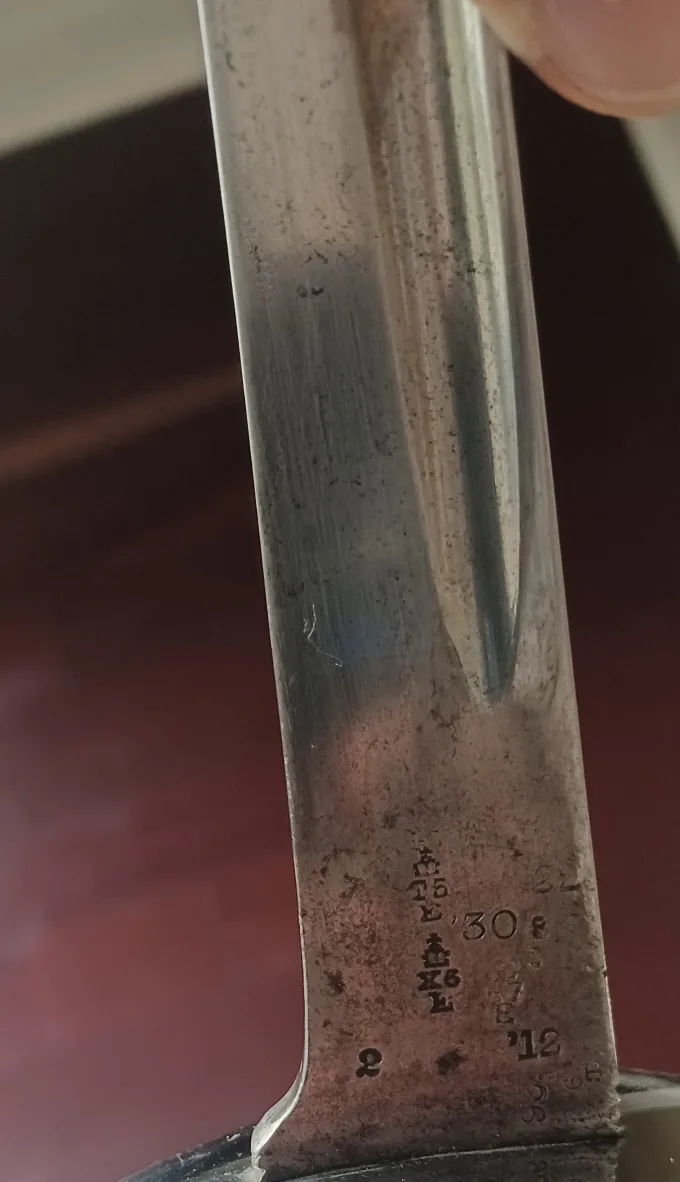 Pair of Two Vintage Wilkinson Sword image indicator(4)