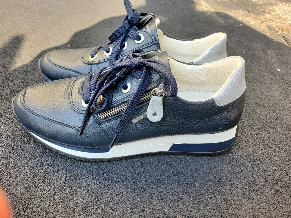 Remonte genuine leather running shoes - SIZE 8 image indicator(3)