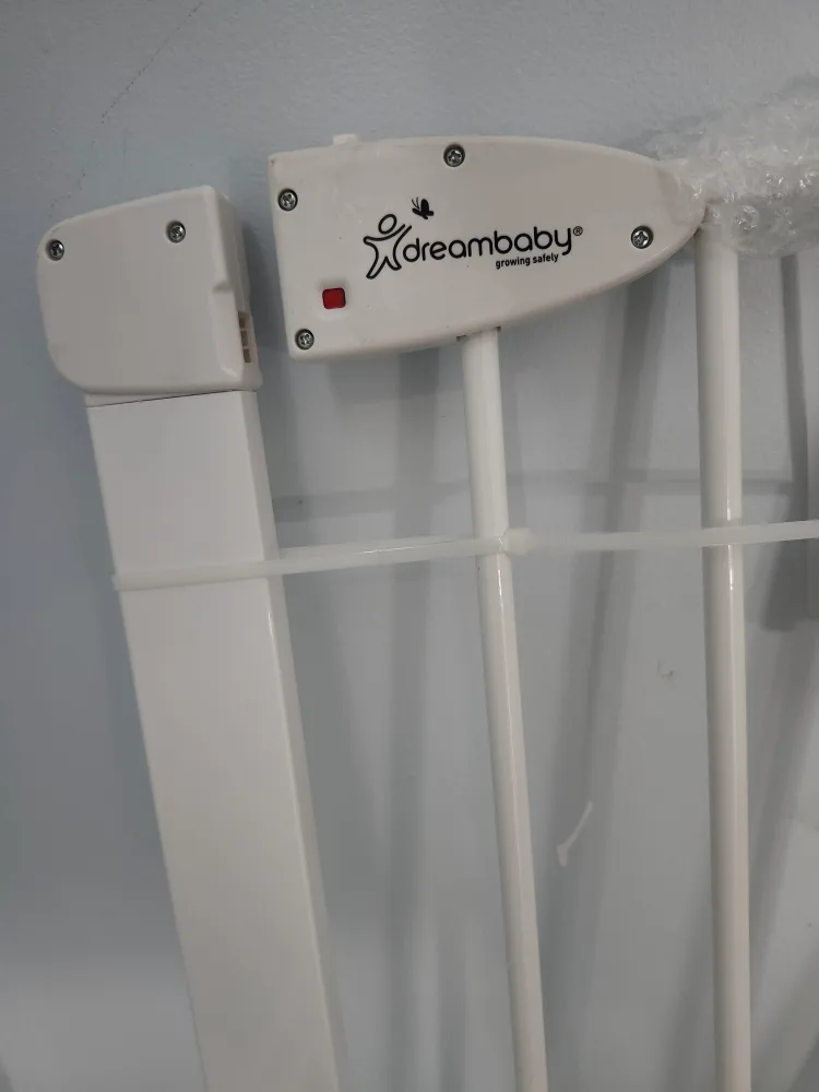 Dream Baby Magnetic Baby Gate image indicator(2)