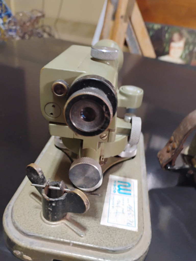 vintage survey WILD Heerbrugg N10 Level - photo 4