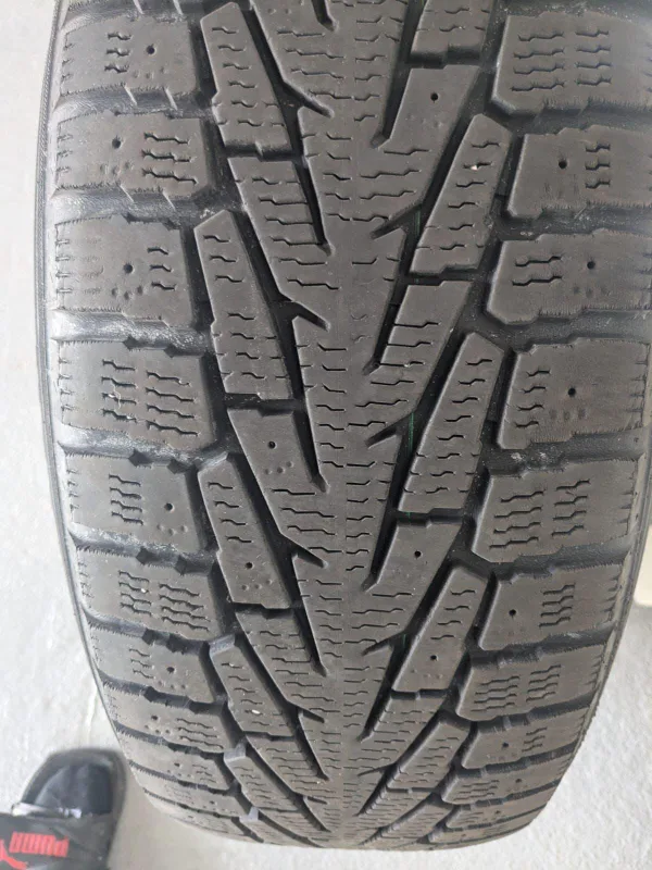 225/65R17 106T XL Winter Tires and rims image indicator(5)