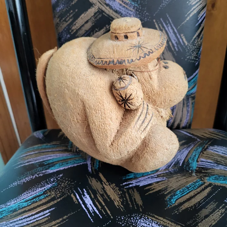 Coconut Monkey Figurine image indicator(2)