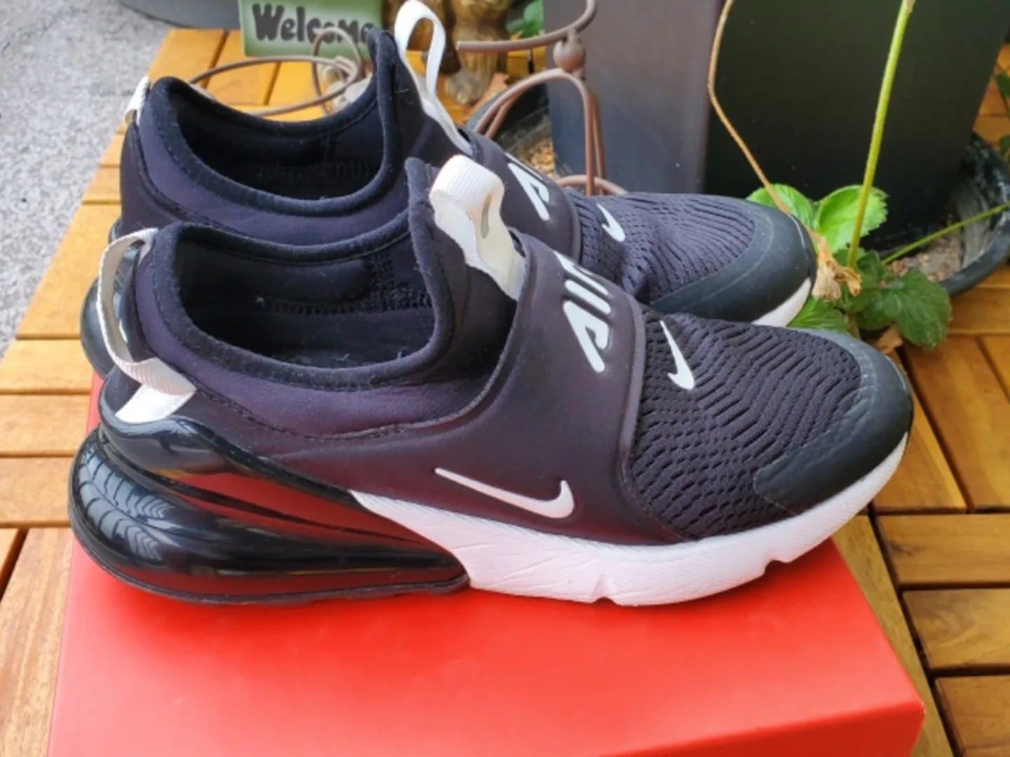 Nike Air 270 Slip-On Black Sneakers image indicator(2)