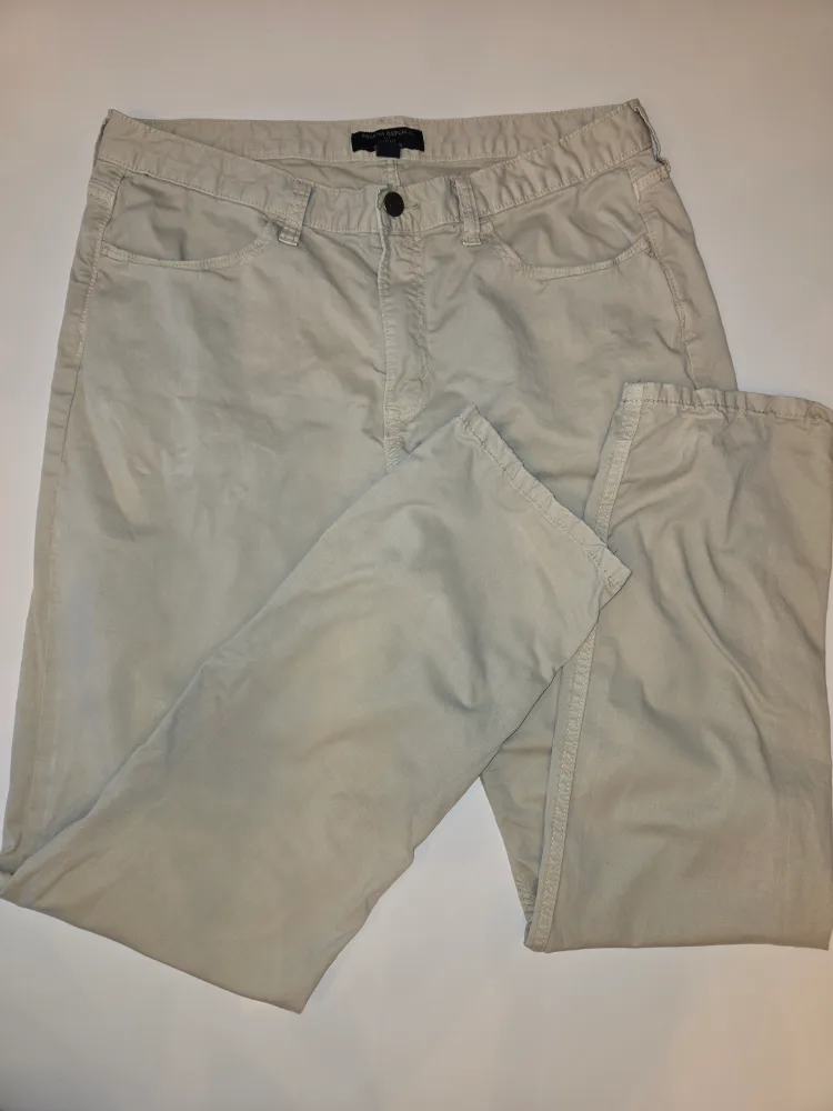 Men's Banana Republic Khakis thumbnail