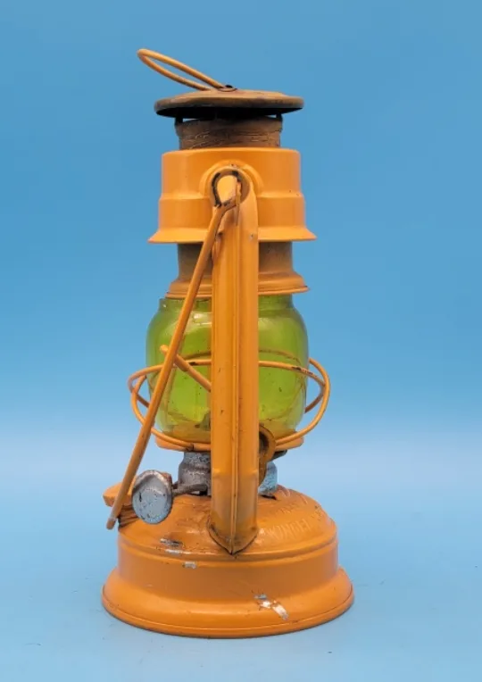 Winged Wheel No.350 KEROSENE LANTERN Made in Japan image indicator(4)