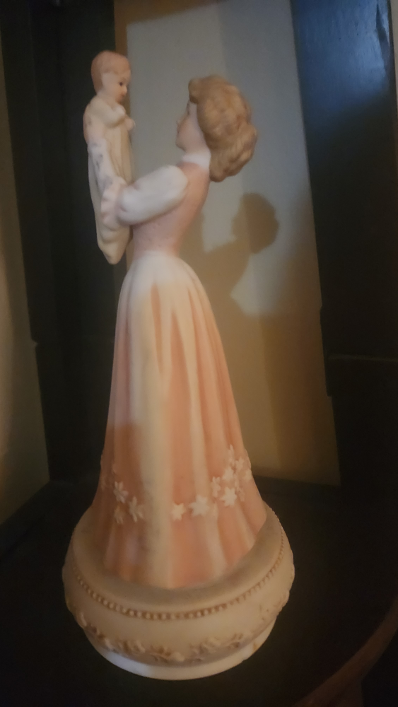Enesco Treasured Memories Musical Figurine - photo 2