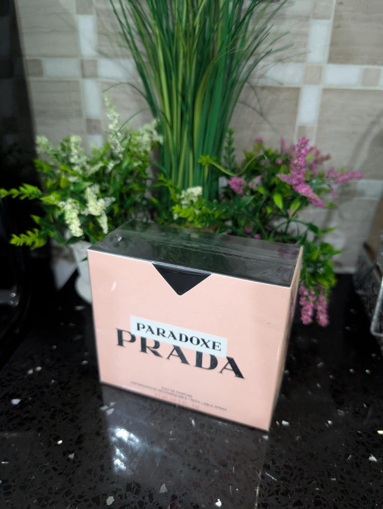 Prada Paradoxe Eau de Parfum