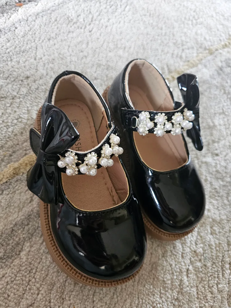 Black Patent Leather Mary Jane Shoes thumbnail