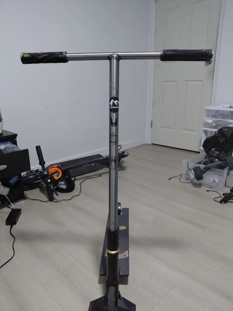 Tribal Mast Stunt Scooter thumbnail