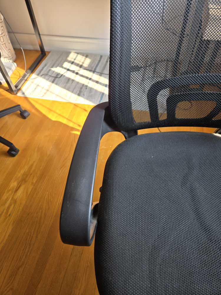 Black Mesh Office Chair - photo 2