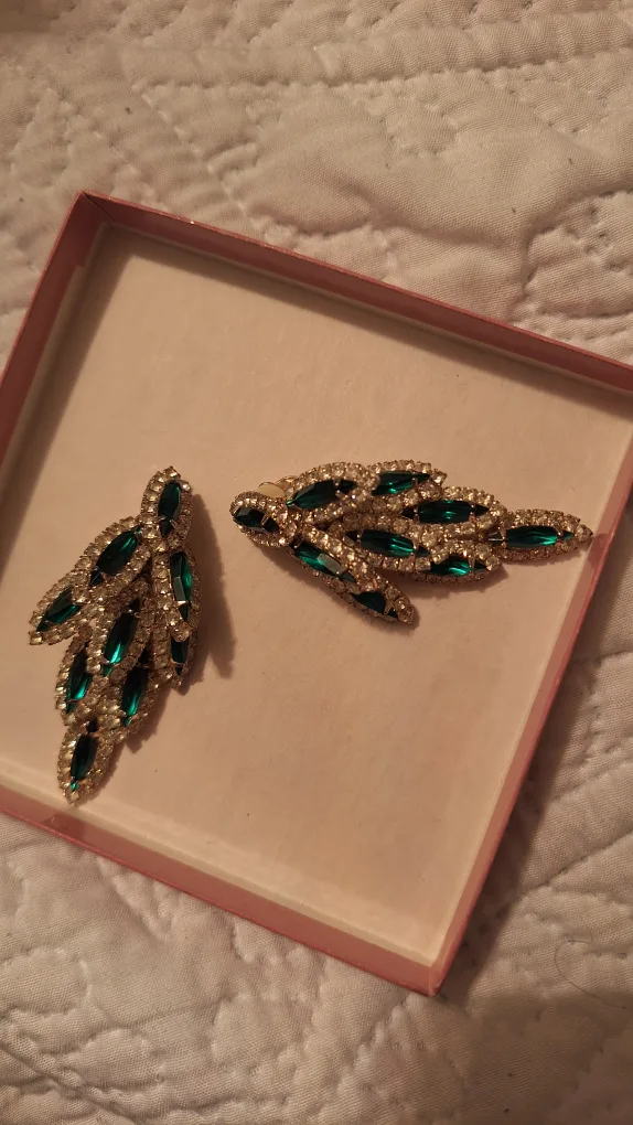 Emerald & Rhinestone Clip-on Earrings thumbnail