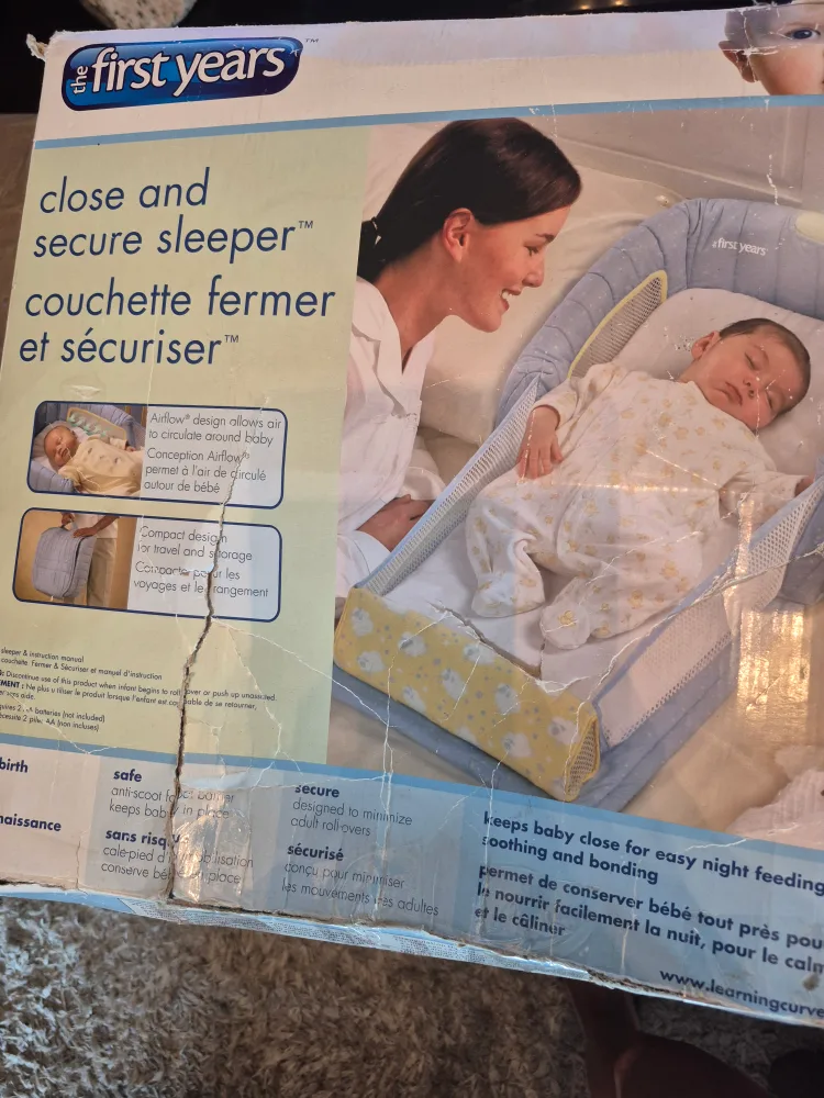 The First Years Close and Secure Sleeper image indicator(2)