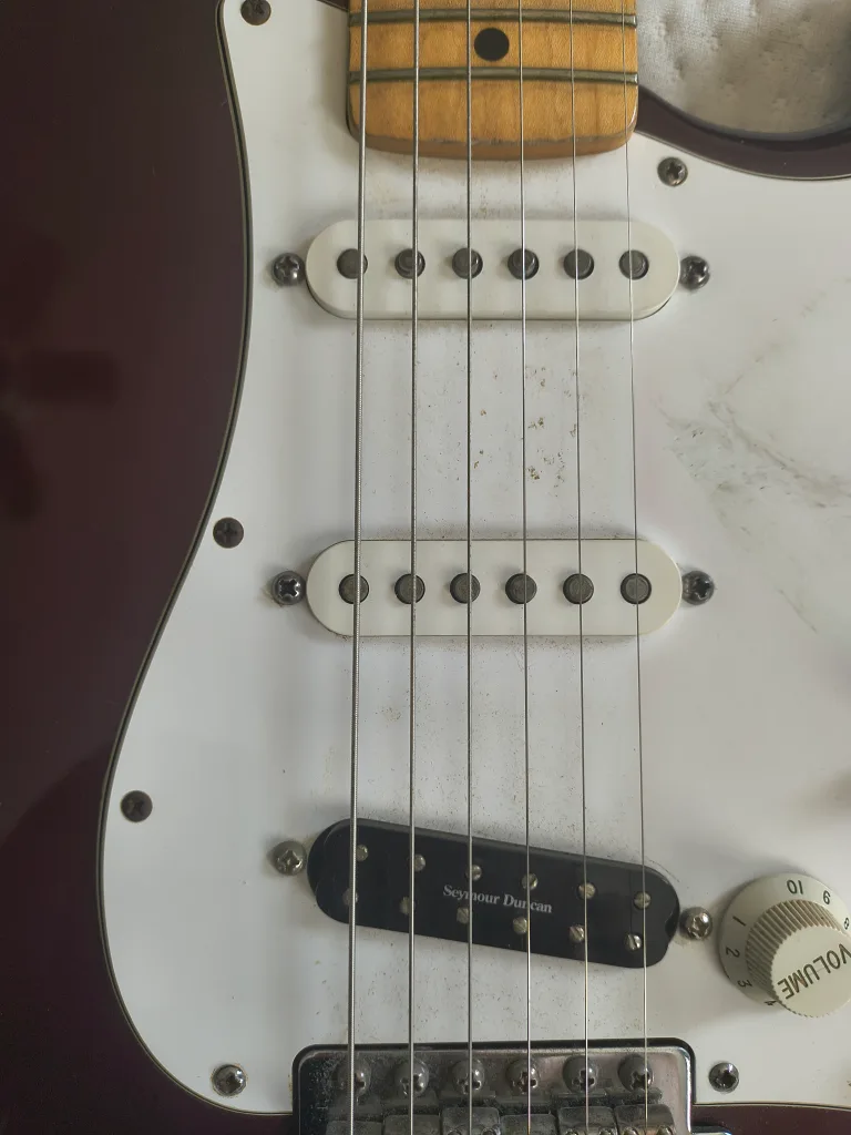 MIM Fender Strat Guitar! image indicator(3)