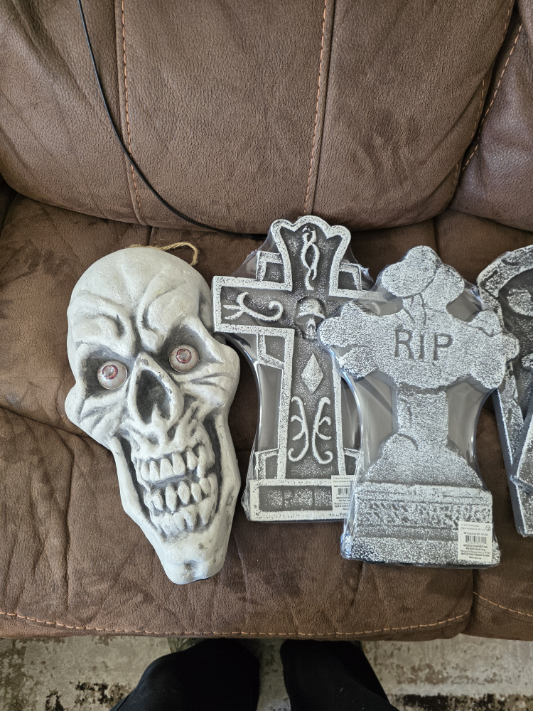 Halloween Tombstone & Skull Decorations