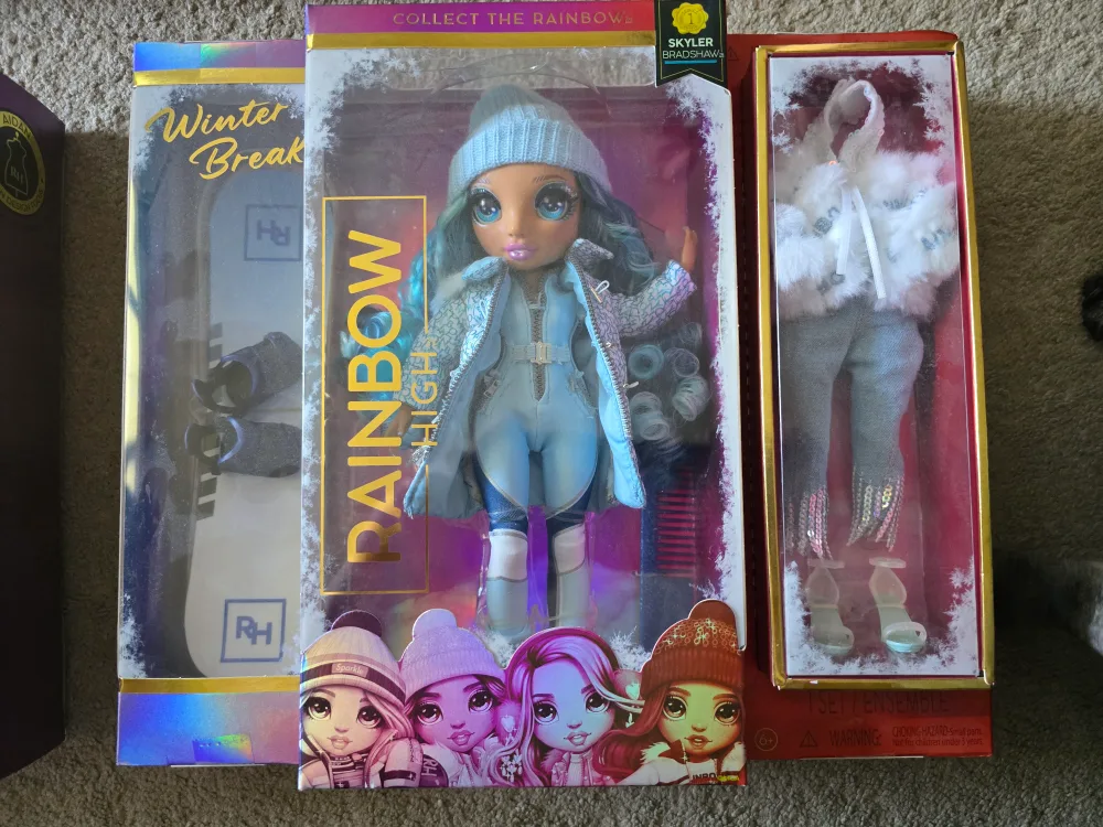 Rainbow High Winter Break Skyler Bradshaw Doll thumbnail