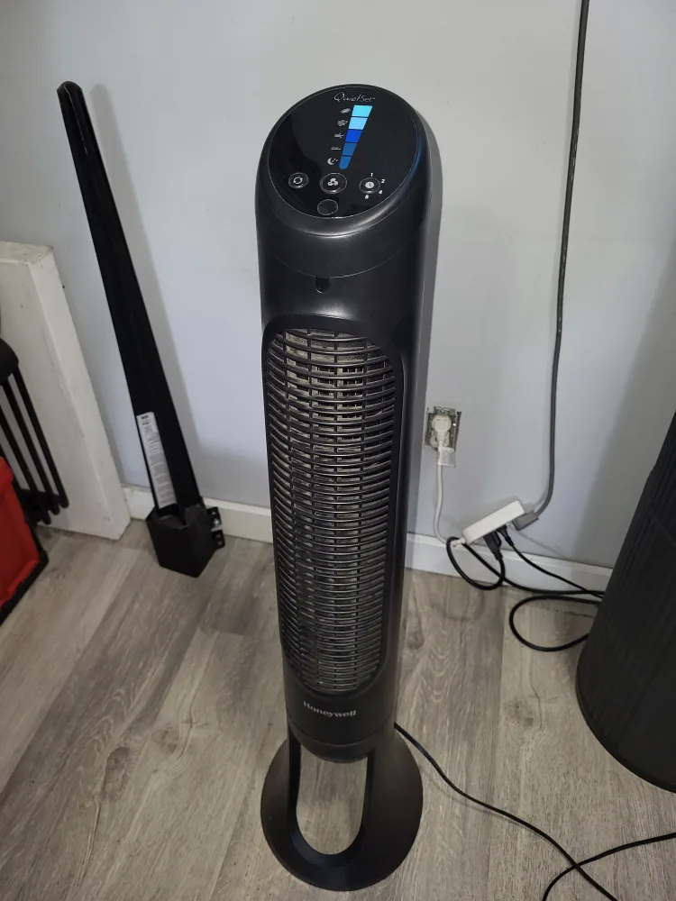 Honeywell QuietSet Tower Fan - Black thumbnail